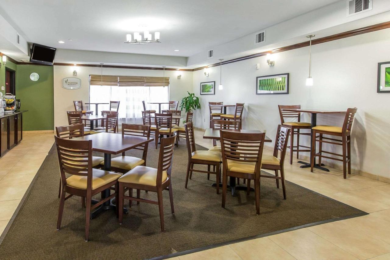 Sleep Inn & Suites Bush Intercontinental - Iah East Хъмбъл Екстериор снимка