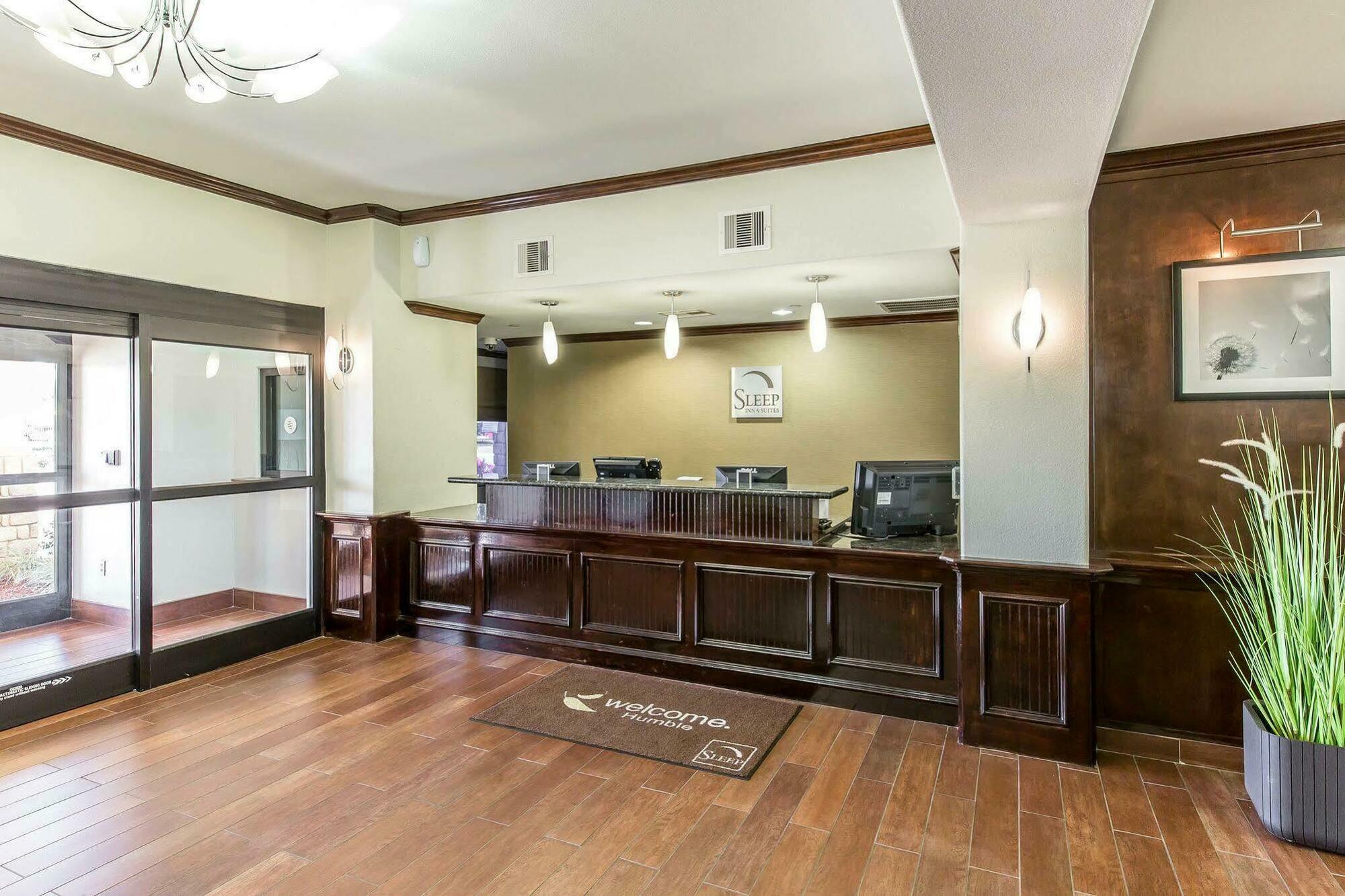 Sleep Inn & Suites Bush Intercontinental - Iah East Хъмбъл Екстериор снимка